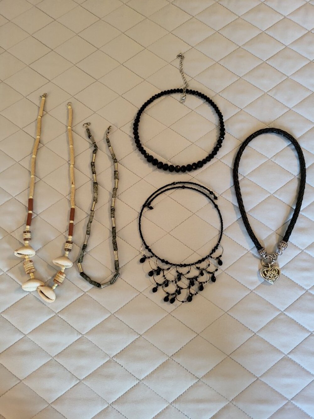 Vintage 70's costume jewelry set - 5 choker necklaces